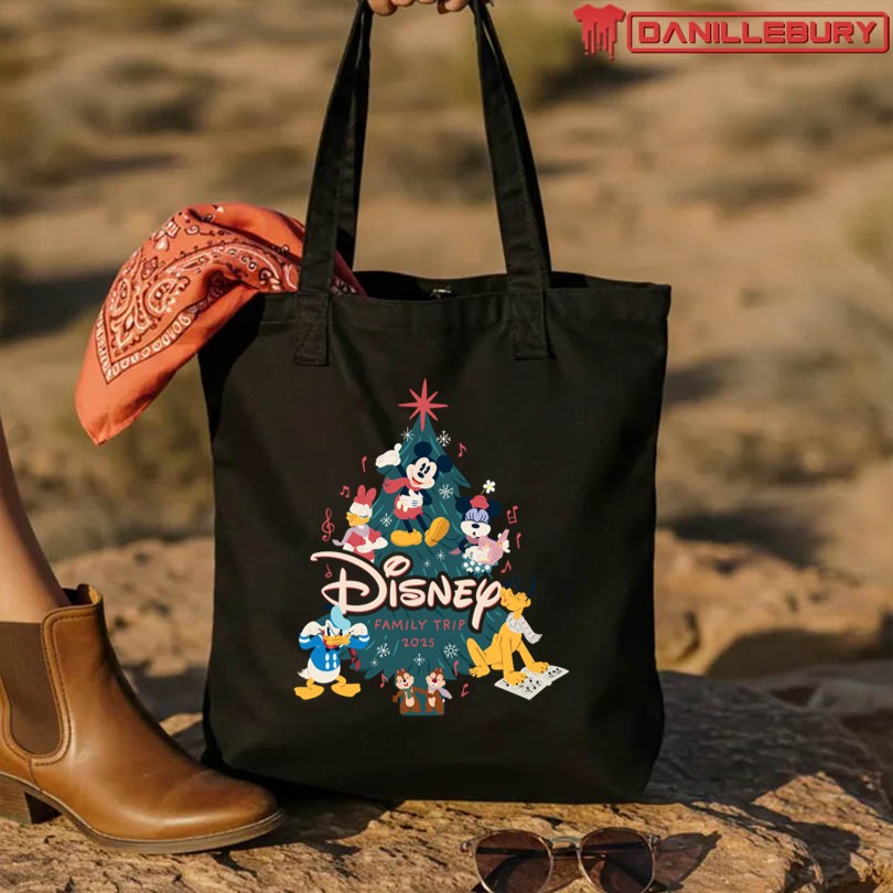 Disney Mickey & Friends Christmas Holiday Family Trip 2025 T-Shirt - Image 3