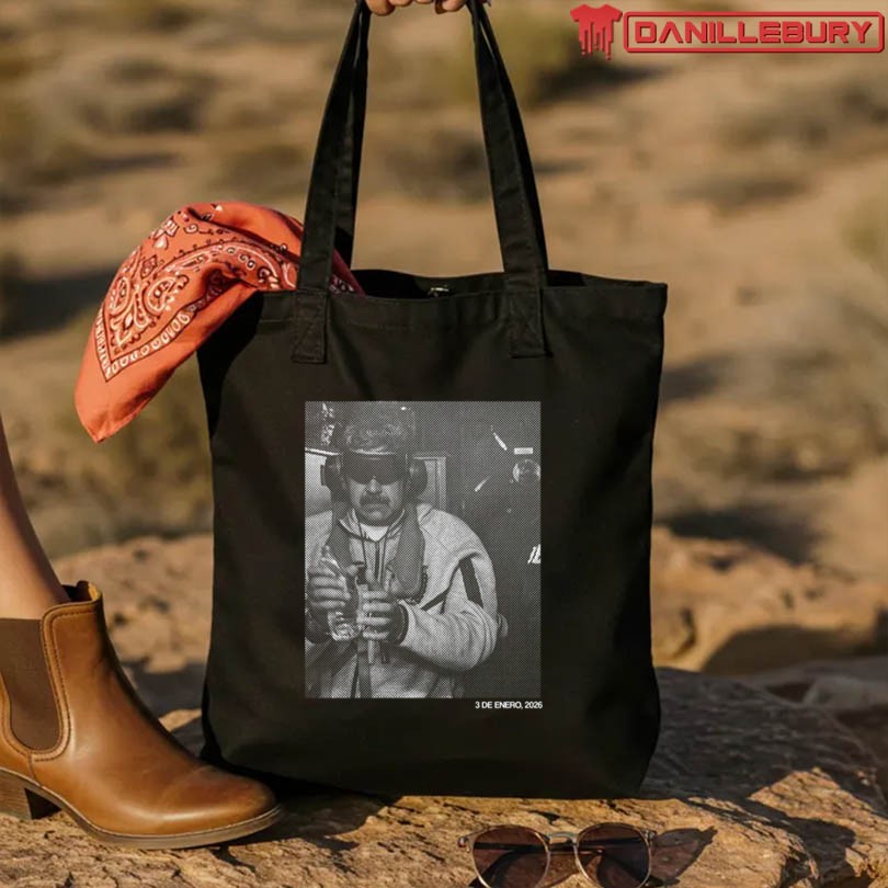 Camisetas 3 de Enero Black Tee - Image 3