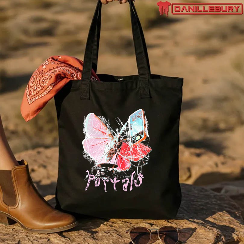 Melanie Martinez Spiderweb Phone T-Shirt - Image 3